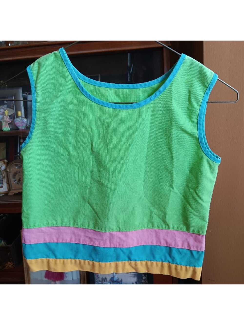 True Vintage Girls sz 10 Colorful Sleeveless Cotton Crop Top Green Pink Blue
